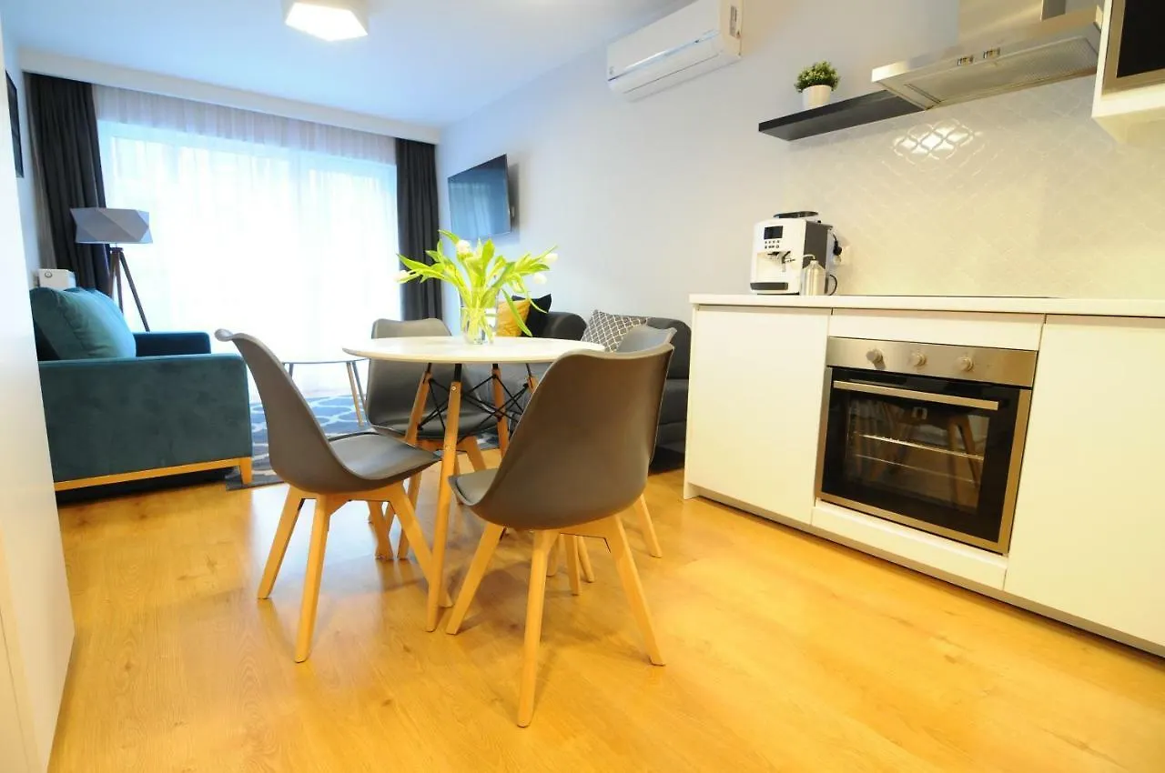 Apartamenty Navigator-Rybacka 코워브제크 아파트
